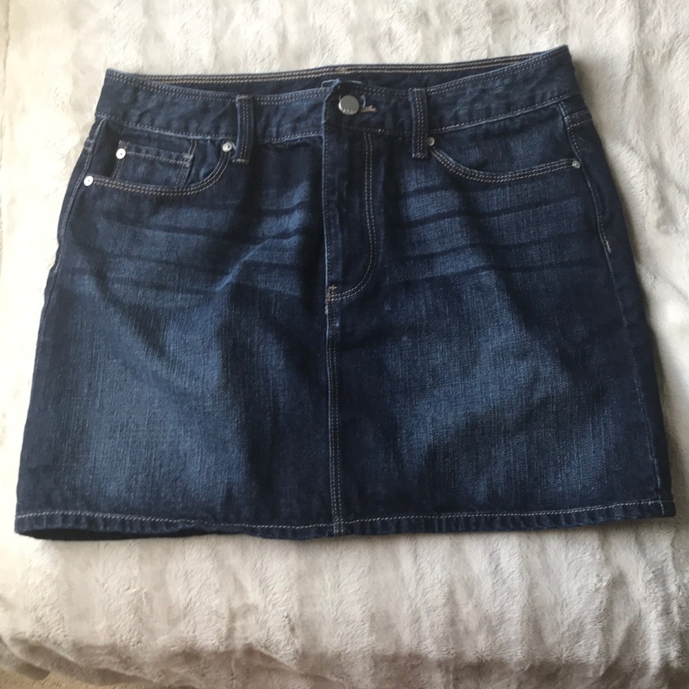 Gap dark wash jean skirt